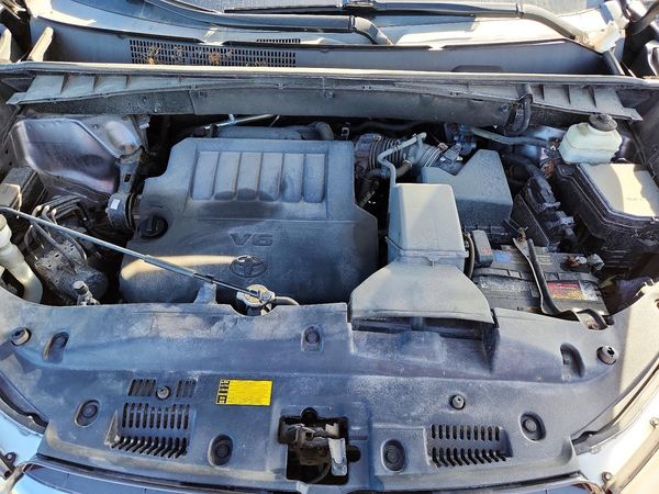 2014 TOYOTA HIGHLANDER Base/Hybrid — Engine bay