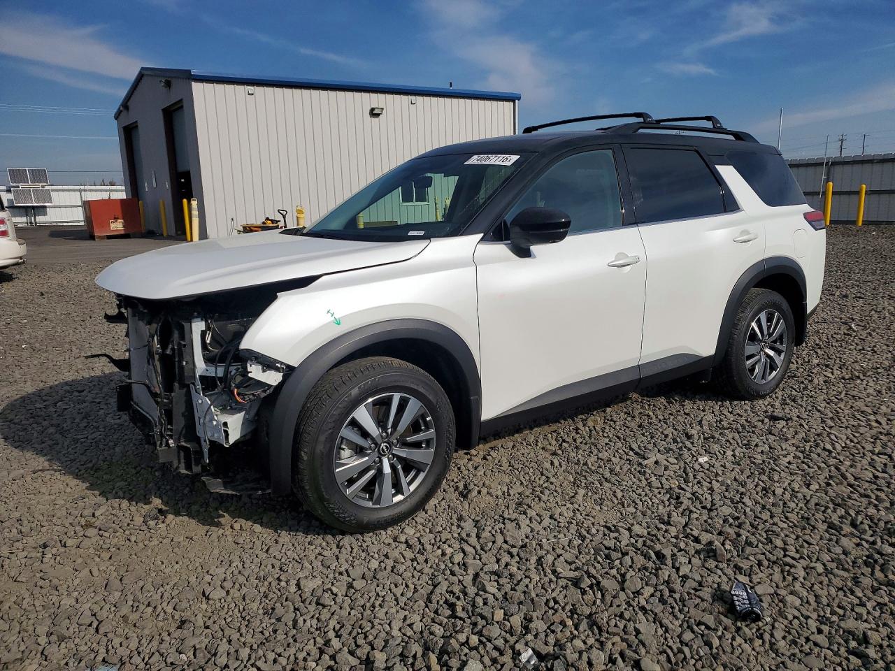 2025 NISSAN PATHFINDER SL — Front 3/4