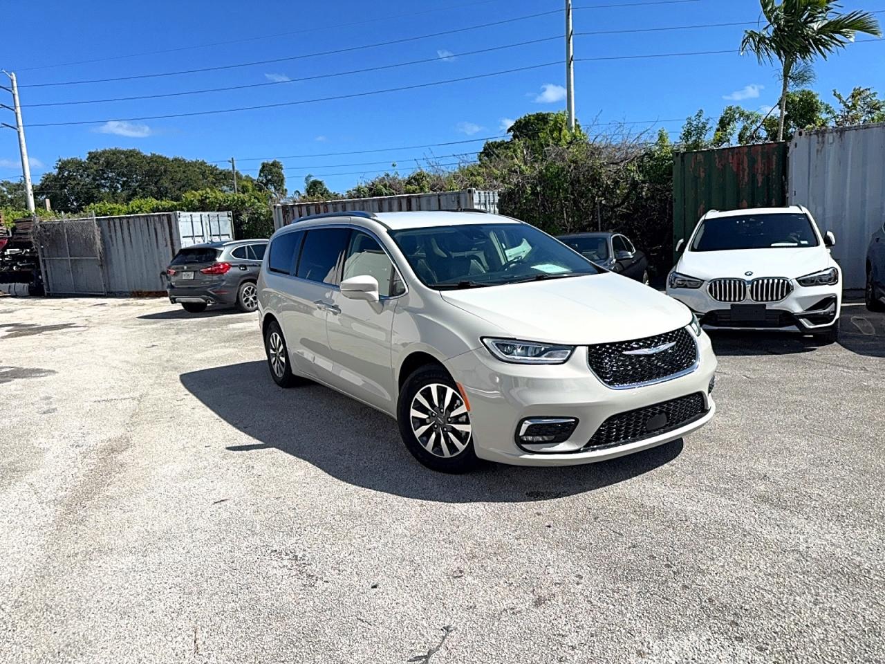 2021 CHRYSLER PACIFICA Touring L