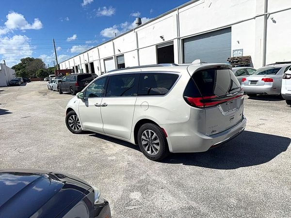 2021 CHRYSLER PACIFICA Touring L