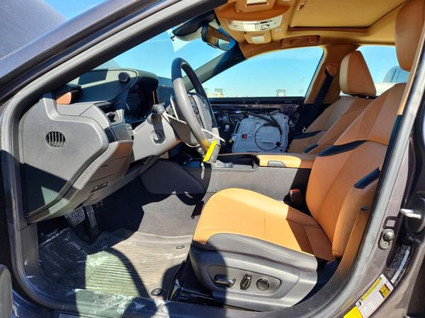 2023 LEXUS ES 300H 300h Premium — DENT