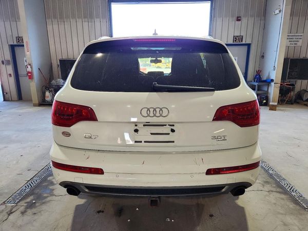 2014 AUDI Q7 Premium Plus — DIRR