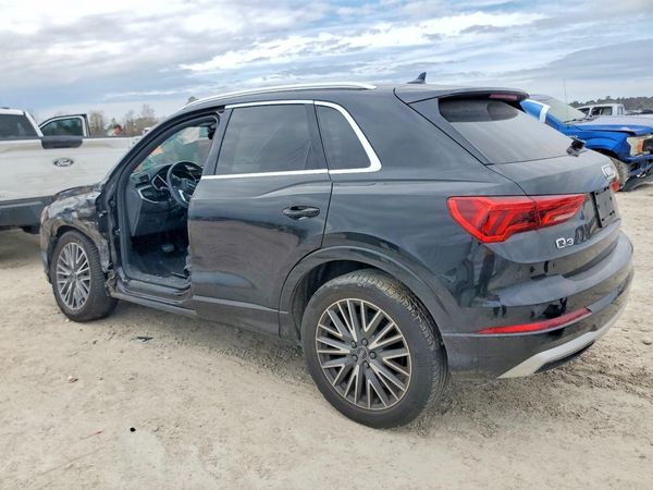 2021 AUDI Q3 quattro Premium