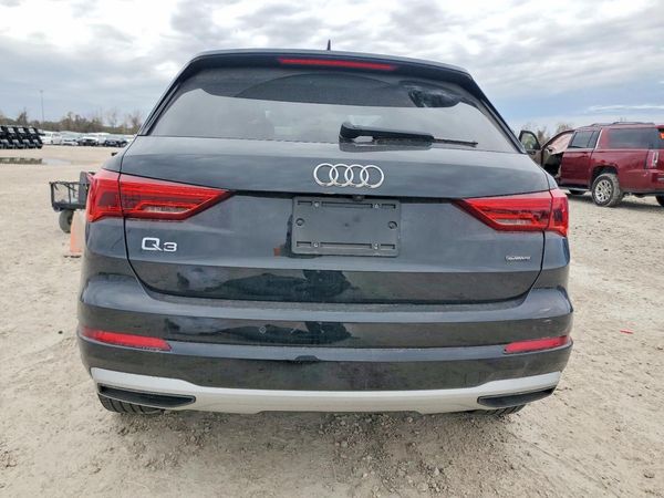 2021 AUDI Q3 quattro Premium