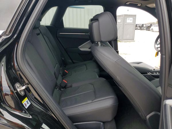 2021 AUDI Q3 quattro Premium