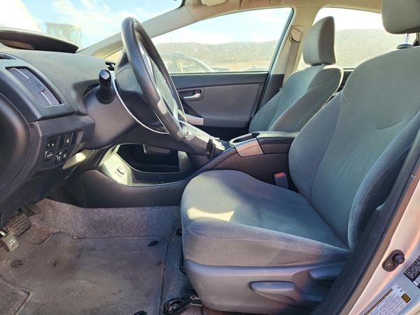 2014 TOYOTA PRIUS — DENT