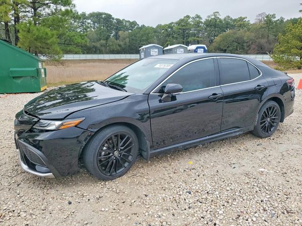 2022 TOYOTA CAMRY XSE