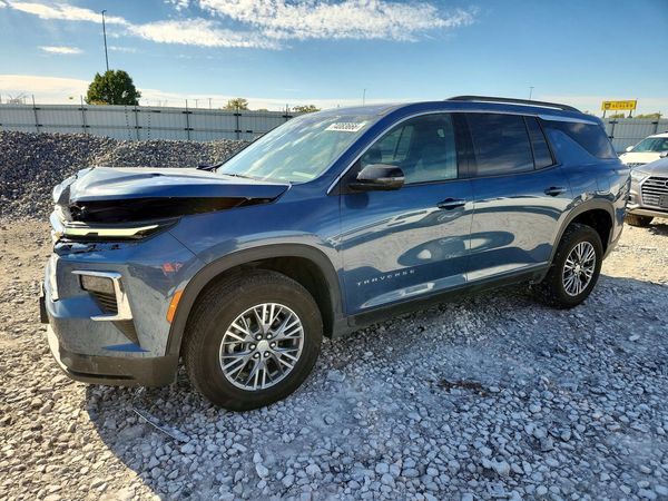 2025 CHEVROLET TRAVERSE LT — Front 3/4
