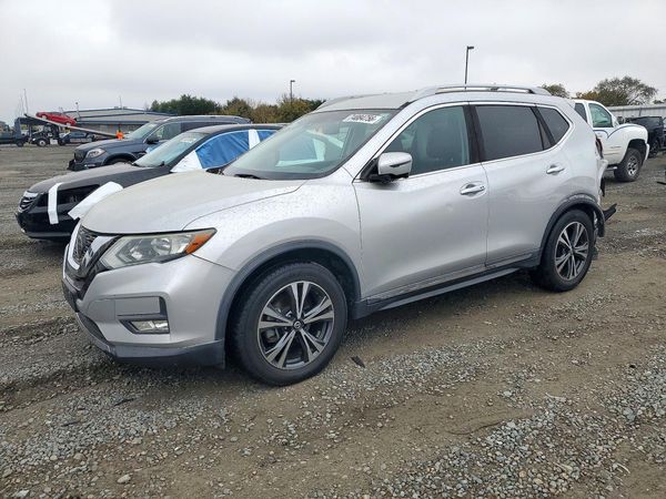 2018 NISSAN ROGUE — Front 3/4
