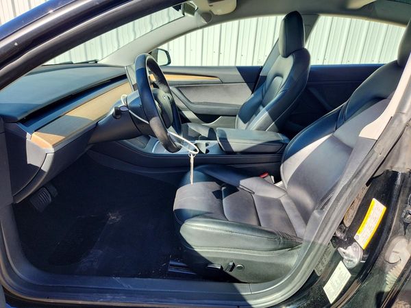 2022 TESLA MODEL 3 — DENT