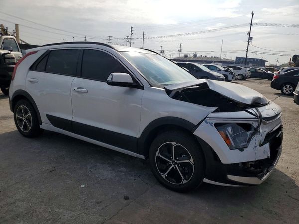 2023 KIA NIRO EX