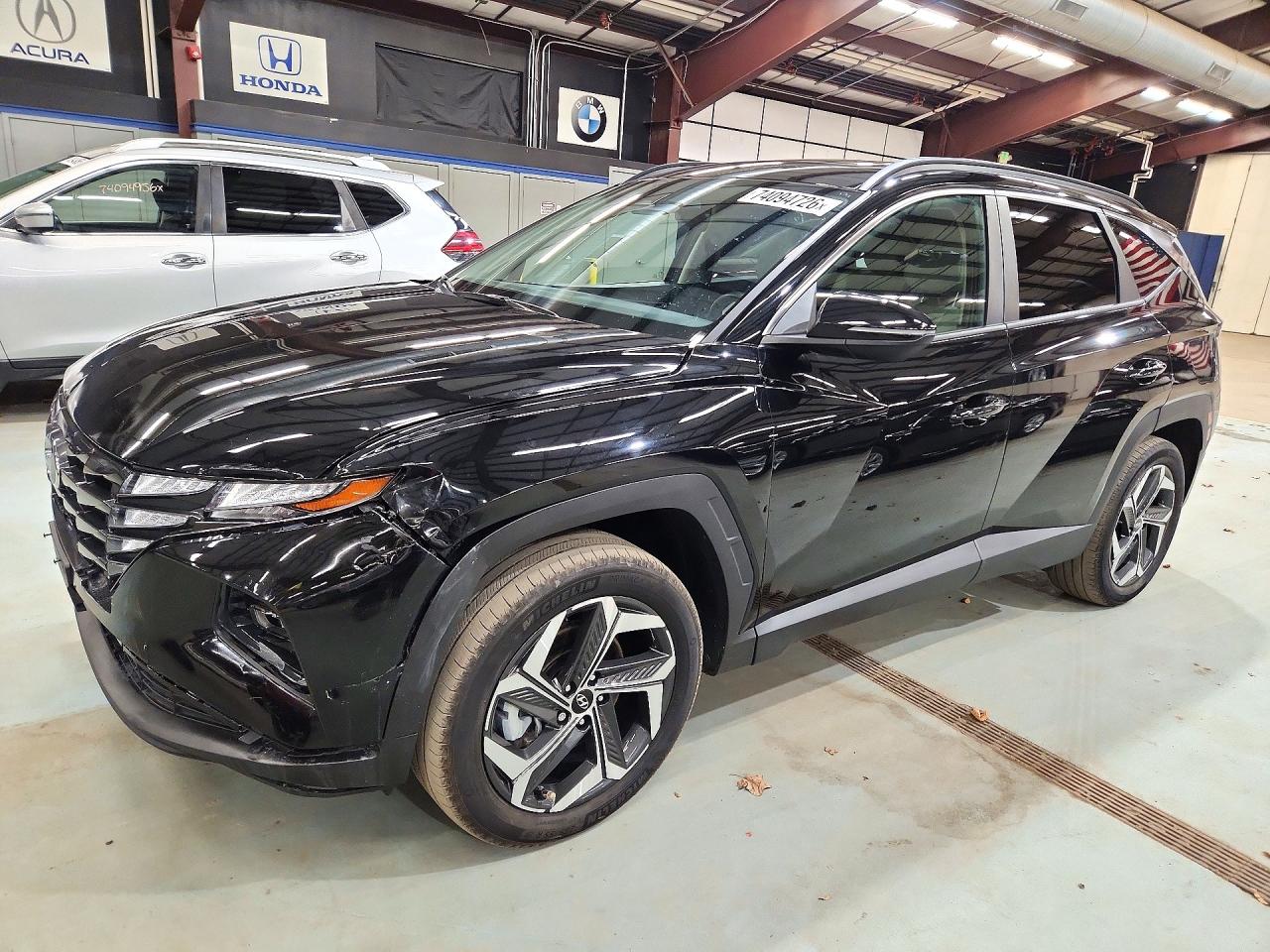 2024 HYUNDAI TUCSON — Front 3/4