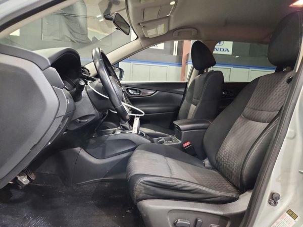 2018 NISSAN ROGUE — DENT