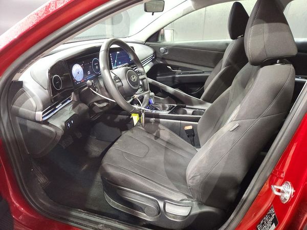 2025 HYUNDAI ELANTRA SEL Convenience — DENT