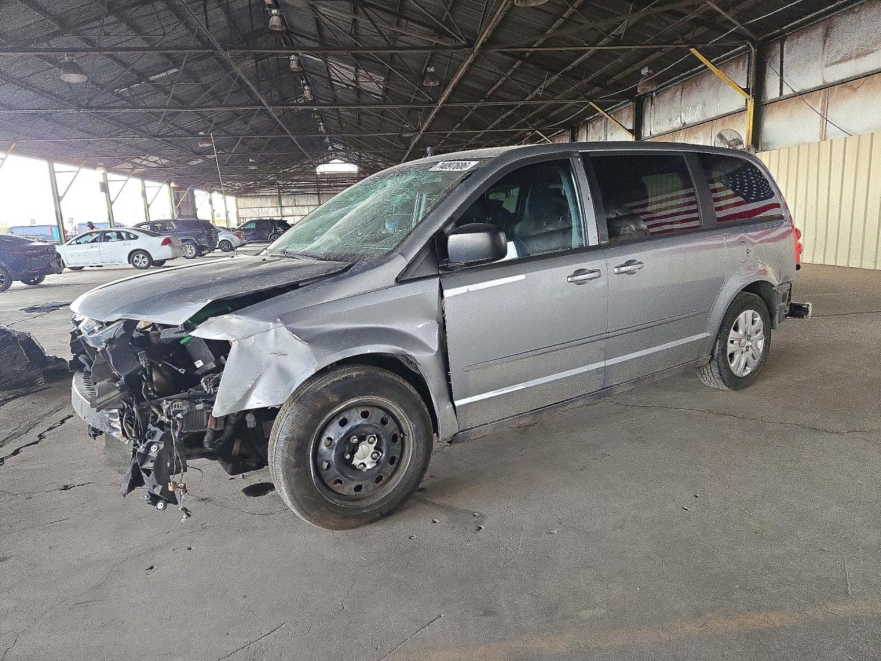 2014 DODGE GRAND CARAVAN SE — Front 3/4
