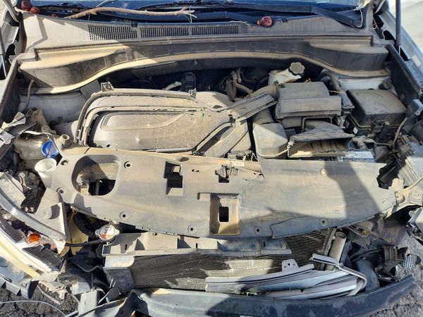 2018 HYUNDAI SANTA FE Sport Base — Engine bay