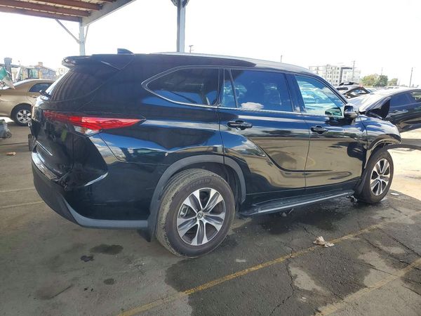 2022 TOYOTA HIGHLANDER XLE — PSRA