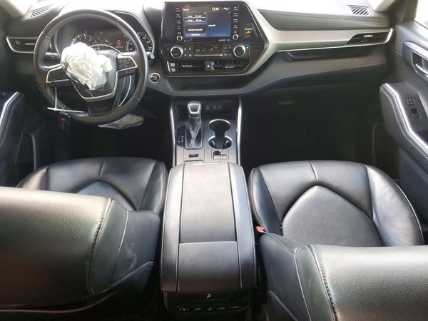 2022 TOYOTA HIGHLANDER XLE — CKPT