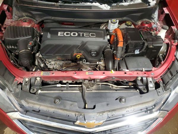 2018 CHEVROLET EQUINOX LT (3LT) — Engine bay