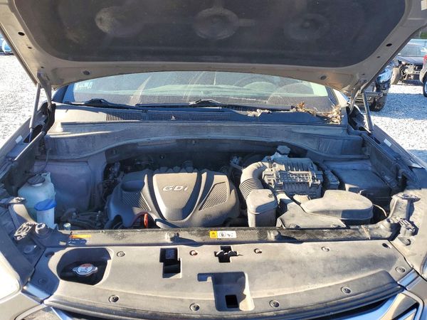 2016 HYUNDAI SANTA FE Base — Engine bay