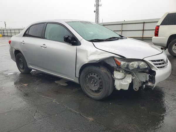 2013 TOYOTA COROLLA — Passenger 3/4