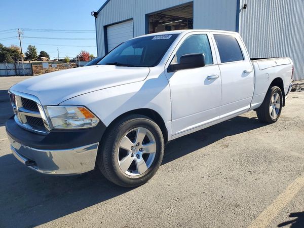 2014 RAM 1500 SLT — Front 3/4