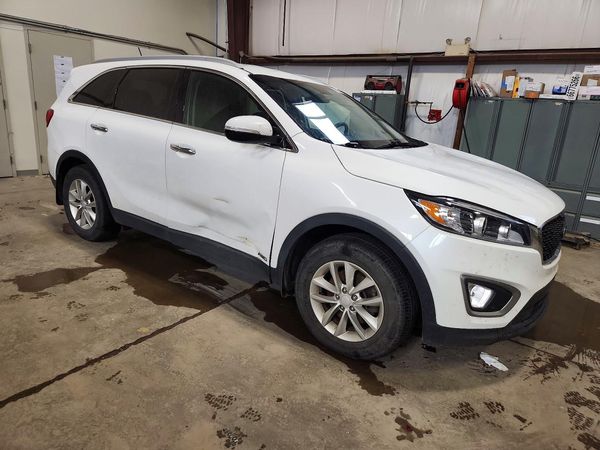 2016 KIA SORENTO L / LX — Passenger 3/4