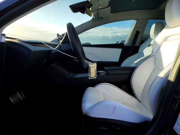 2024 TESLA MODEL 3 — DENT