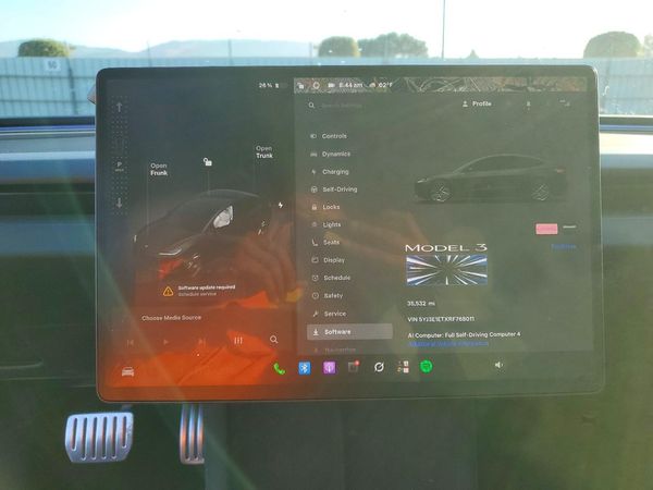 2024 TESLA MODEL 3 — ODOM