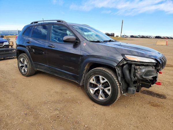 2016 JEEP CHEROKEE Trailhawk — Passenger 3/4
