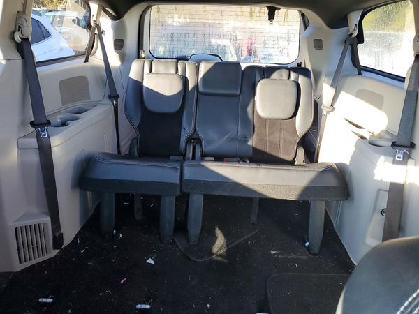 2017 DODGE GRAND CARAVAN SXT — SUVN