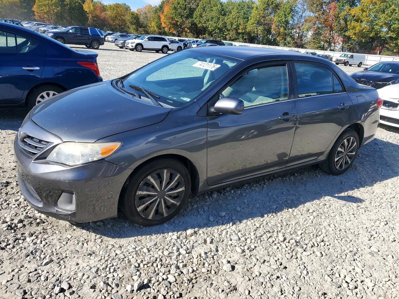 2013 TOYOTA COROLLA — Front 3/4
