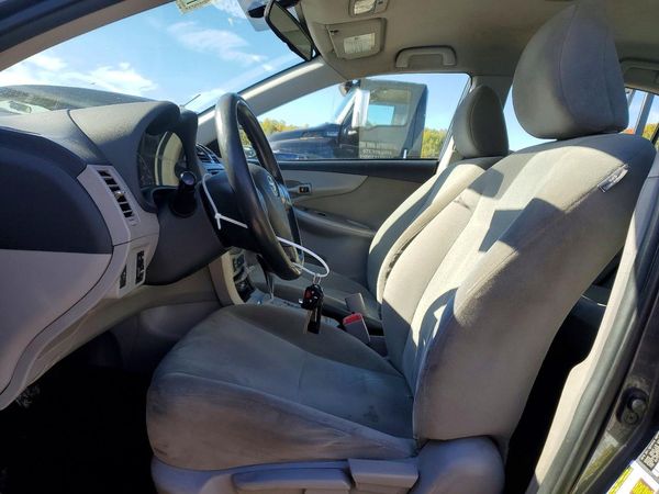 2013 TOYOTA COROLLA — DENT