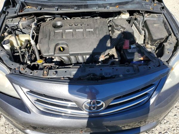 2013 TOYOTA COROLLA — Engine bay