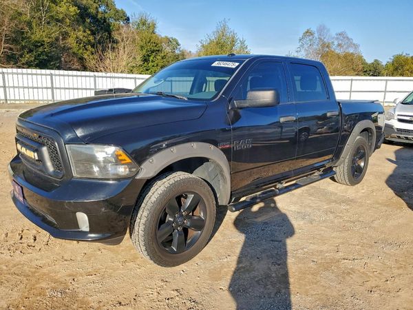 2017 RAM 1500 ST CREW CAB 4X4