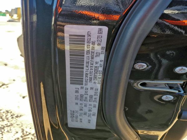 2017 RAM 1500 ST CREW CAB 4X4