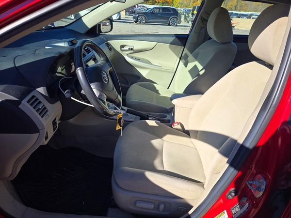 2013 TOYOTA COROLLA — DENT