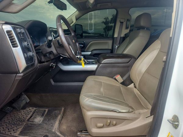 2018 CHEVROLET SILVERADO LTZ — DENT
