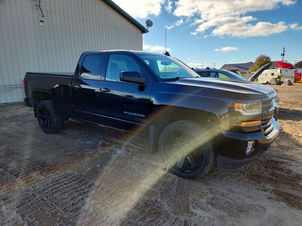 2019 CHEVROLET SILVERADO LT — Passenger 3/4