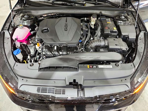 2027 KIA K5 GTL — Engine bay
