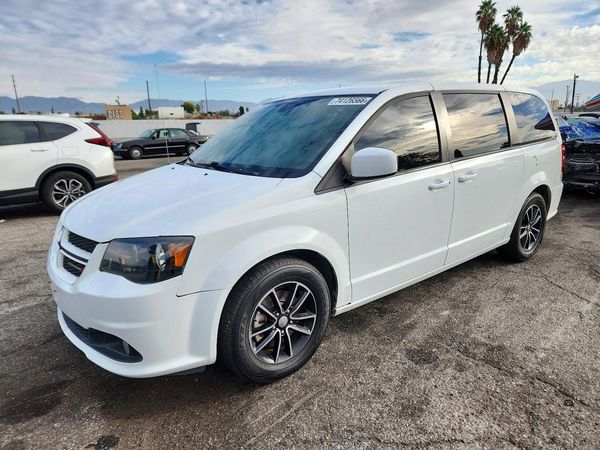 2019 DODGE GRAND CARAVAN GT — Front 3/4