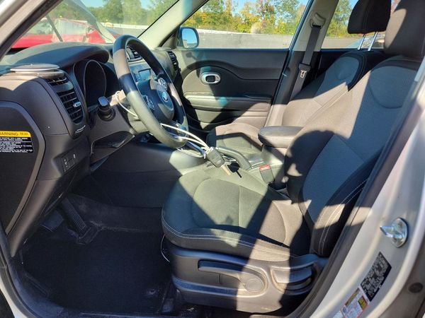 2017 KIA SOUL Plus — DENT