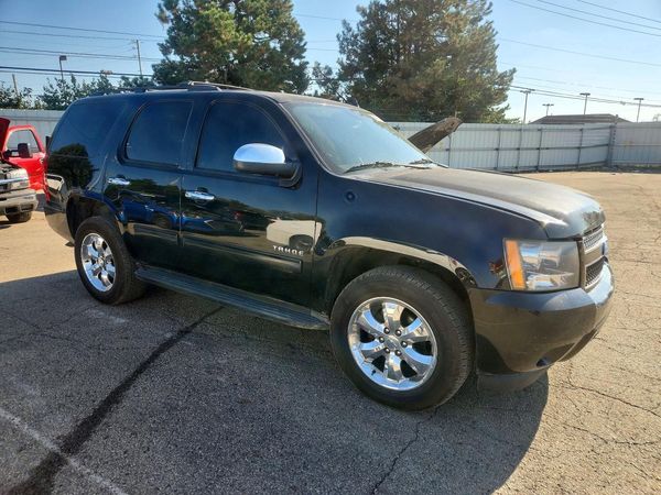 2013 CHEVROLET TAHOE LS — Passenger 3/4