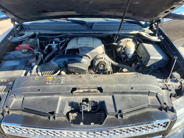 2013 CHEVROLET TAHOE LS — Engine bay
