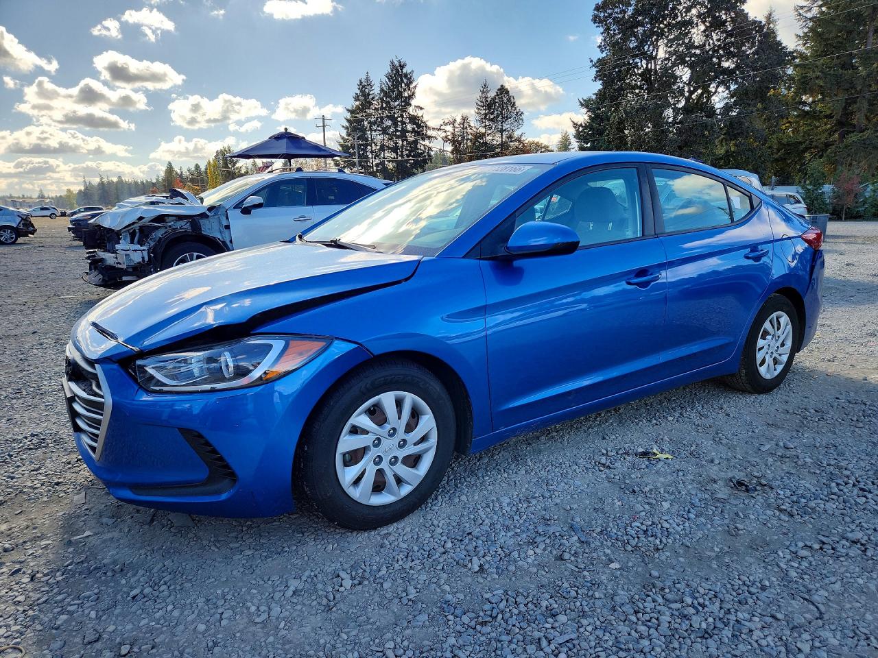 2017 HYUNDAI ELANTRA SE Base — Front 3/4