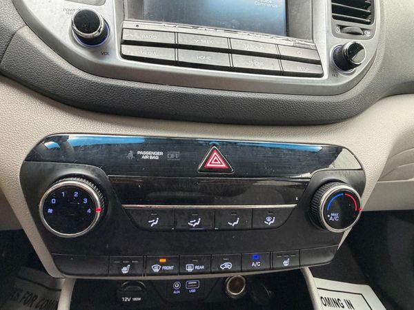 2016 HYUNDAI TUCSON SE