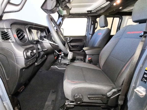 2026 JEEP WRANGLER Rubicon — DENT