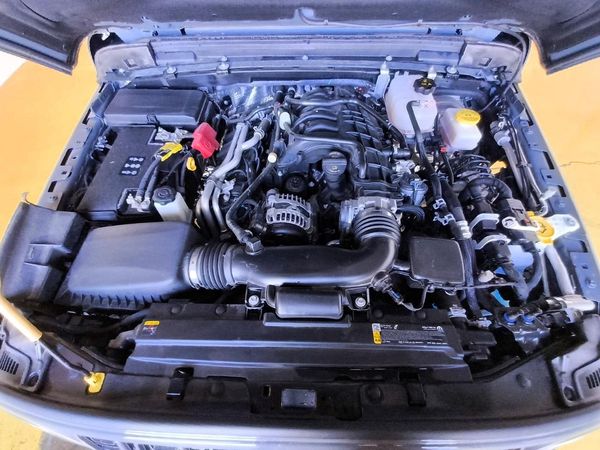 2026 JEEP WRANGLER Rubicon — Engine bay