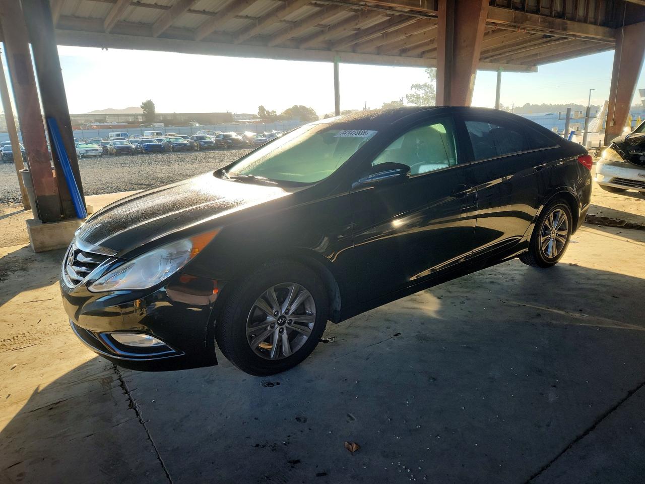 2013 HYUNDAI SONATA GLS/ GLS Popular — Front 3/4