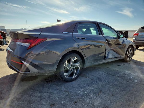 2024 HYUNDAI ELANTRA SEL w/ Convenience Pkg